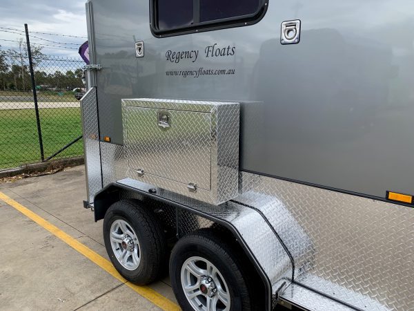 Side tack box/BBQ box