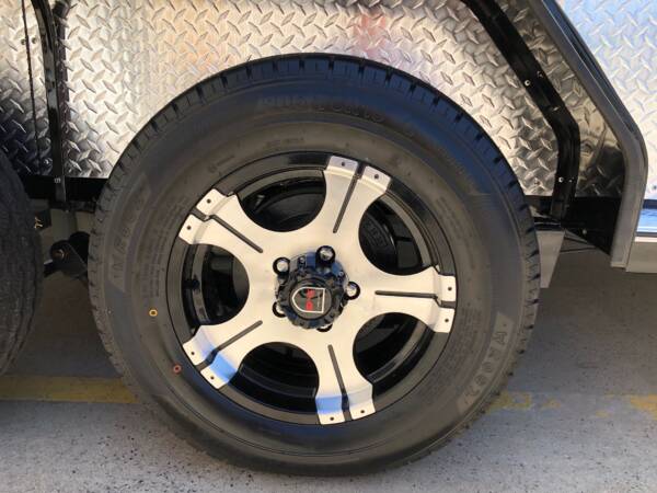 15inch Black Mag Wheel and Tyre