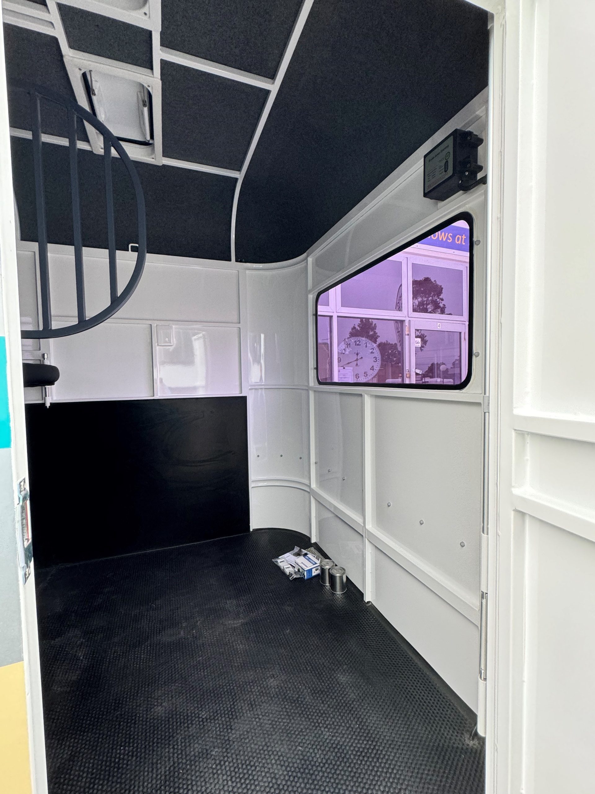 Square 2 HSL Standard Warmblood - Image 3