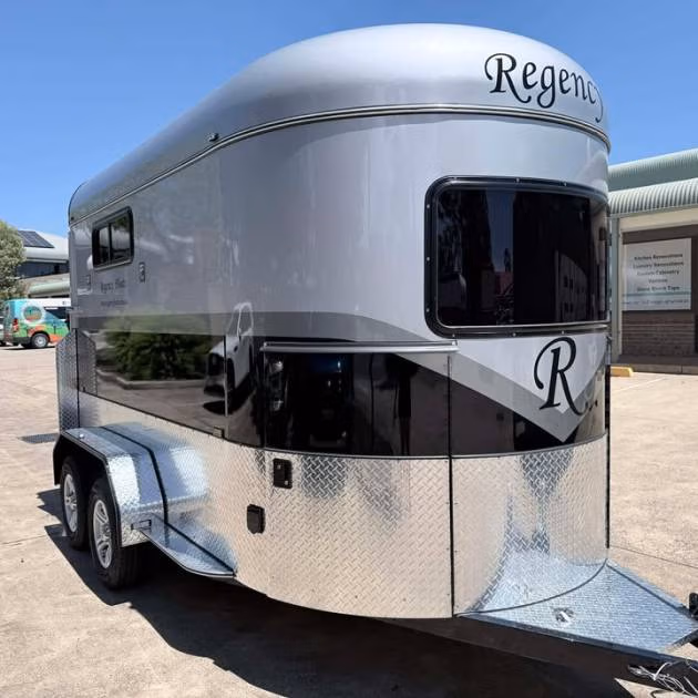 Round 2 HSL Deluxe Warmblood 2200mm x 990mm bays