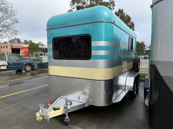 Square 2 HSL Deluxe Warmblood
