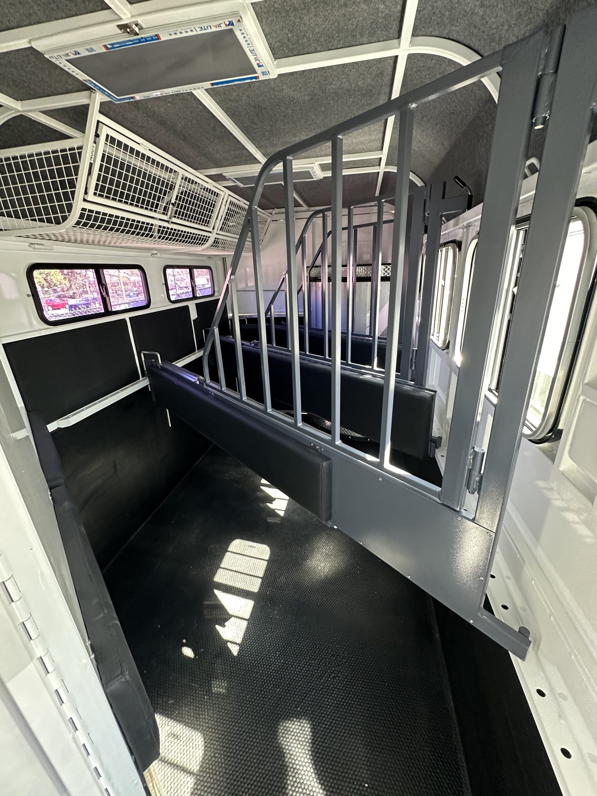 Square 3 HAL Compact Camper - Image 5