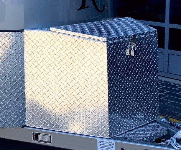 Silver Round Front drawbar box