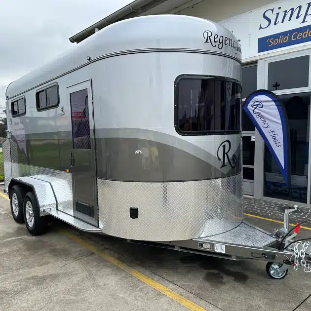 Round 2 HAL Deluxe Warmblood 2600mm x 850mm bays