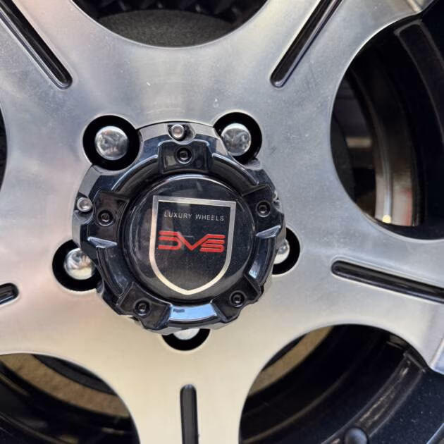 Black Hub SVS