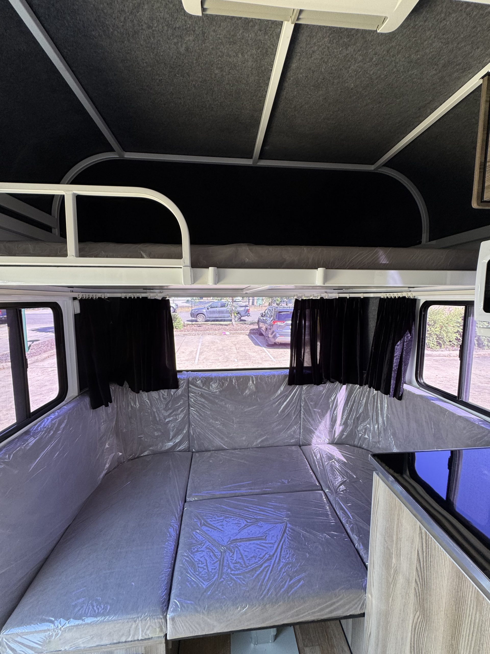 Square 2 HAL Full Camper Warmblood - Image 5
