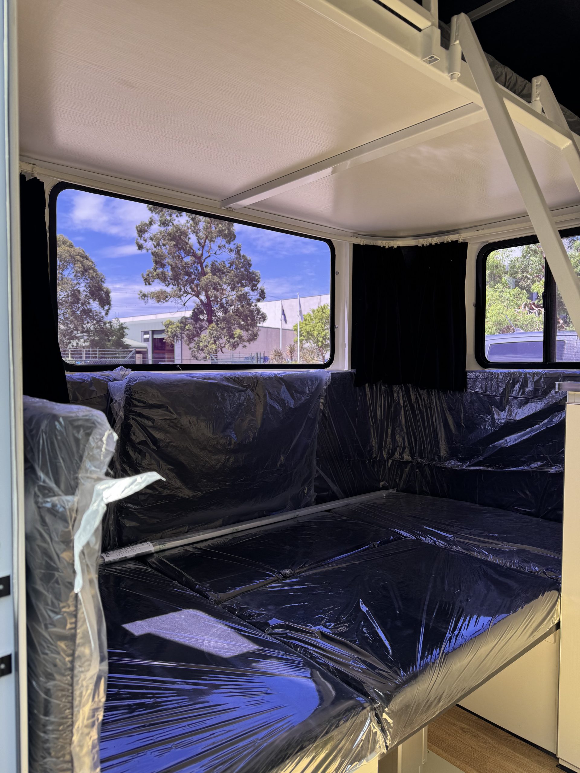 Square 2 HAL Full Camper Warmblood - Image 6