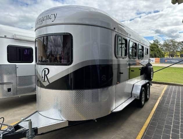 Round 3 HAL Deluxe 2400mm x 720mm bays