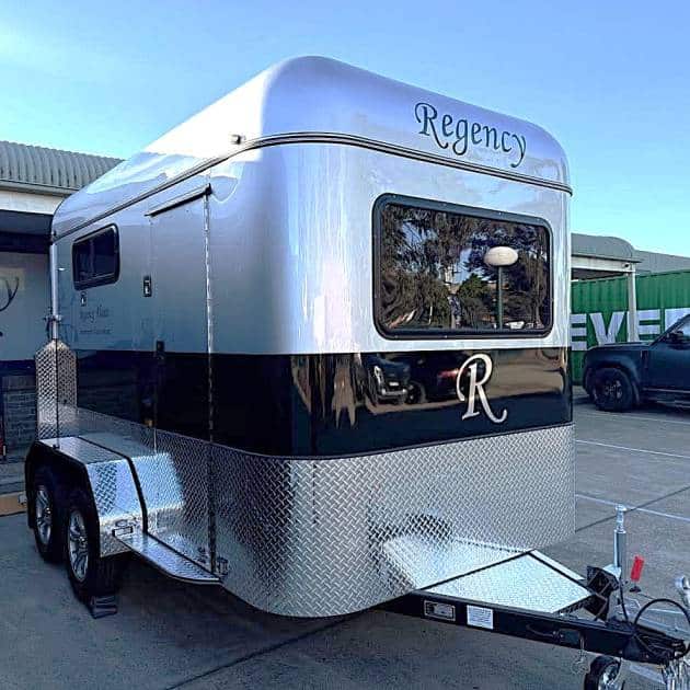 Square 2 HSL Standard Warmblood 2200mm x 990mm bays