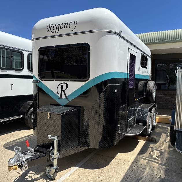 Square 2 HSL Deluxe Warmblood