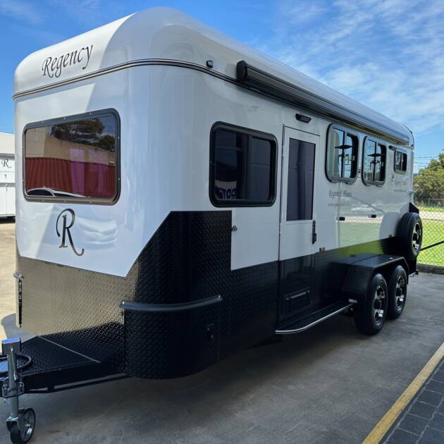 Square 2 HAL Full Camper