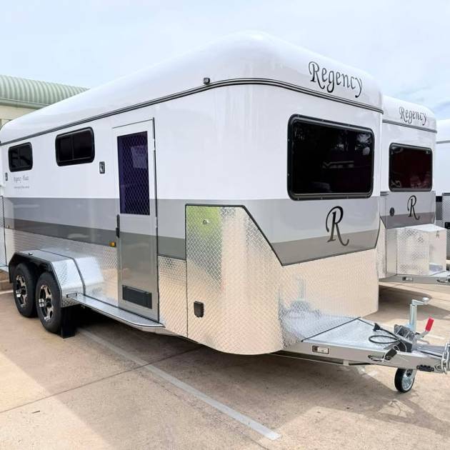 Square 3 HAL Deluxe 2400mm x 720mm bays