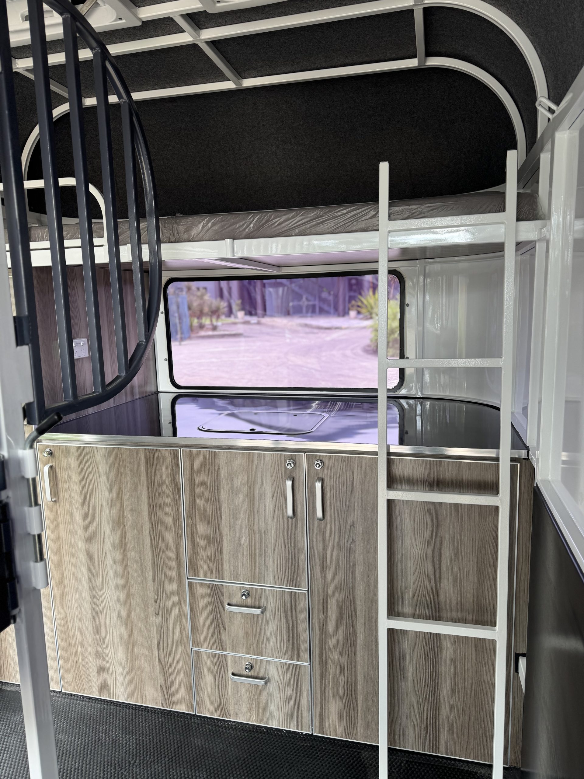 Square 2 HSL Deluxe Warmblood - Image 4