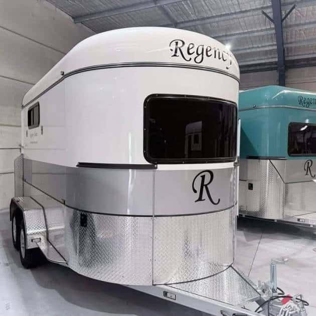 RF516 | IN STOCK | Round 2 HSL Standard Warmblood 2200mm x 990mm bays