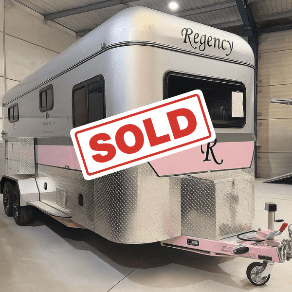 Square 2 HAL Full Camper Warmblood RF529