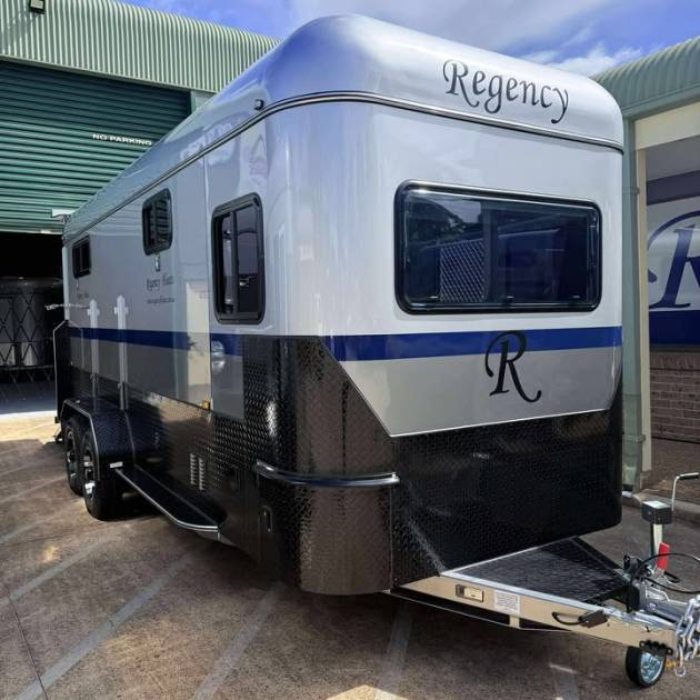RF565 Square Camper Warmblood 2600mm x 820mm bays