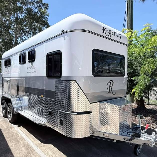 RF566 APRIL Square 2 HAL Full Camper 2500mm x 750mm bays