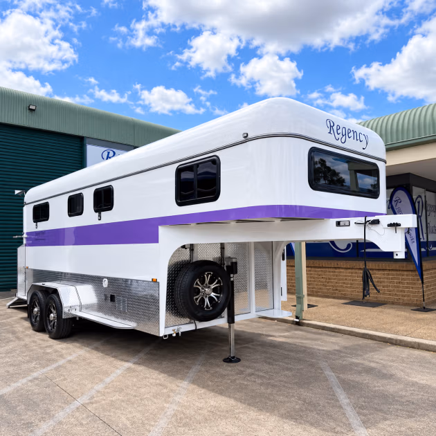 3 HAL Separate Living Gooseneck